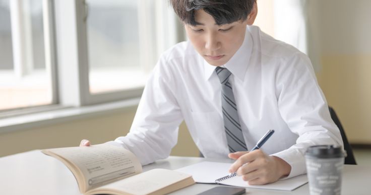 ケースワーカーとして働くために必要なスキルと経験