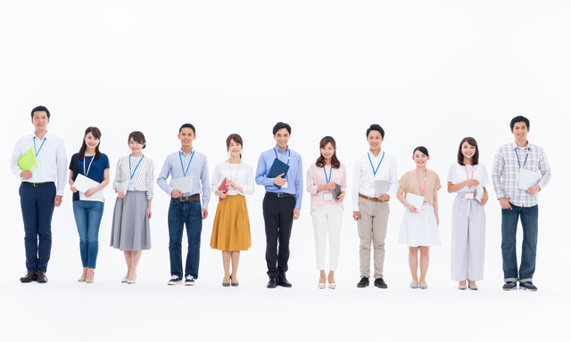 公務員の服装はどこまで自由?法的規定からクールビズまで解説!