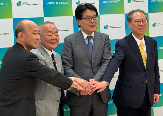 記者会見の様子